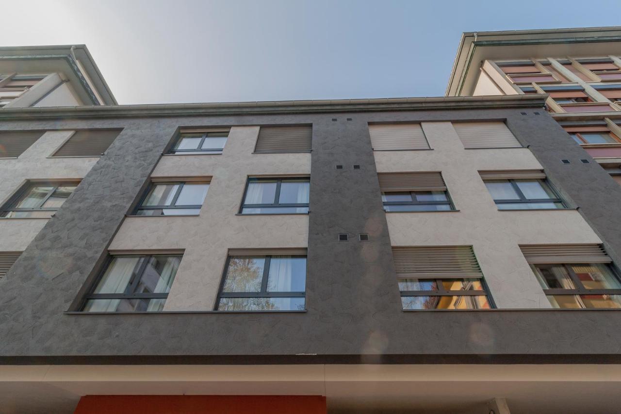 Yugogo Pellico 8 Centro Aparthotel