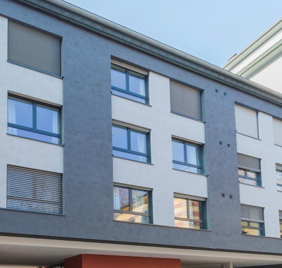 Yugogo Pellico 8 Centro Aparthotel